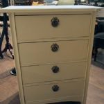 237 1124 CHEST OF DRAWERS